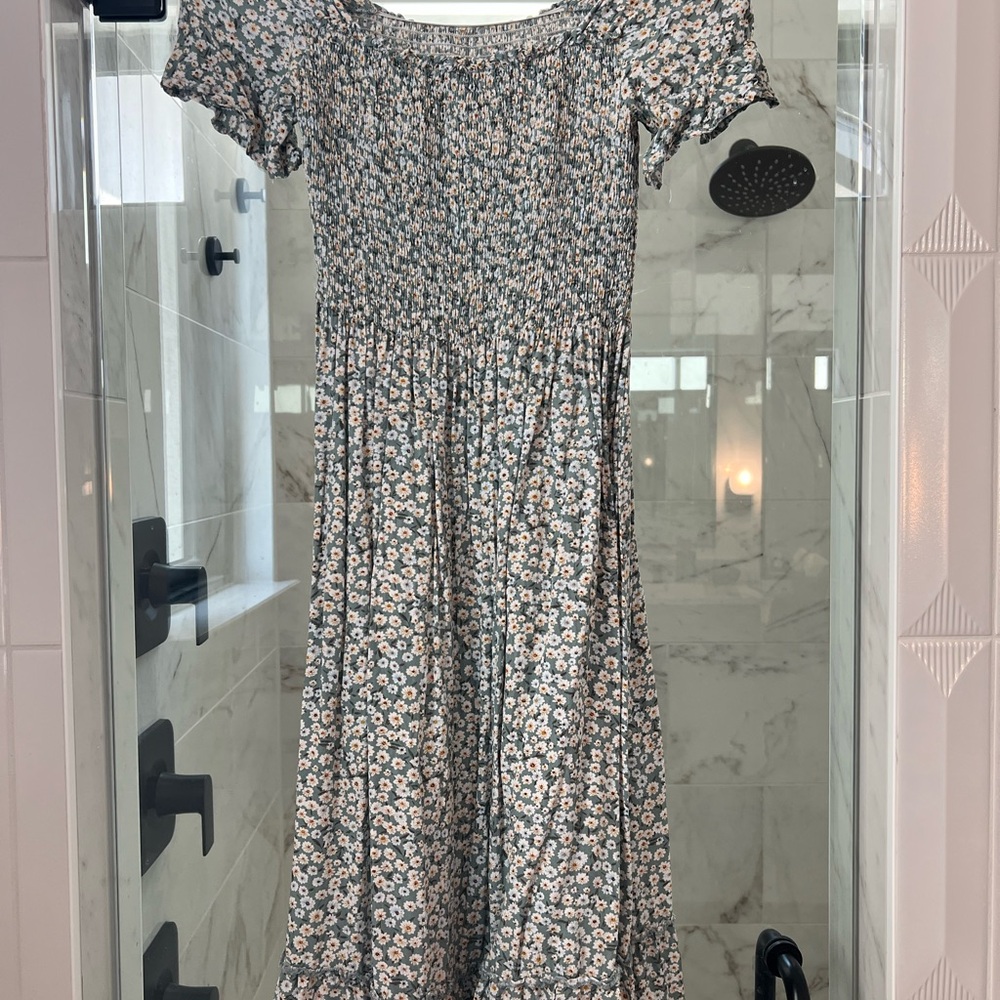 Pinkblush Light Blue Floral Ruffle Maternity Midi Dress - Picture 4 of 6